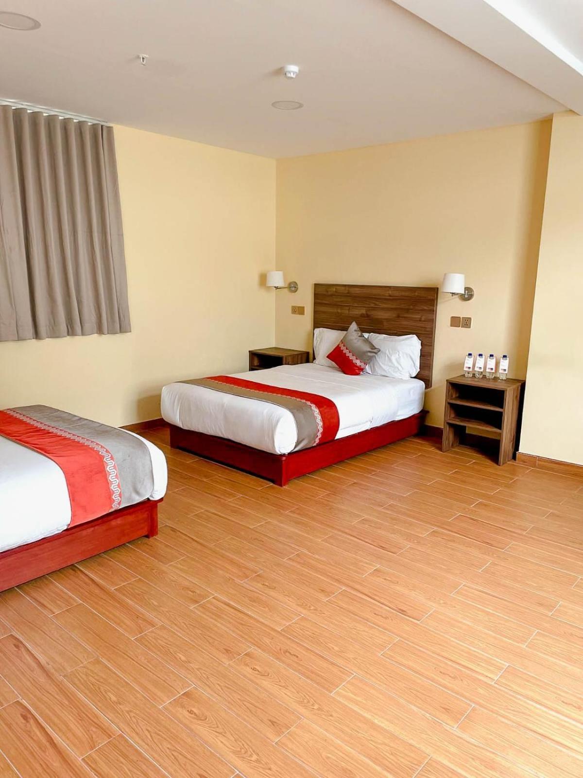 Sm Hotel Plus Lima Bagian luar foto