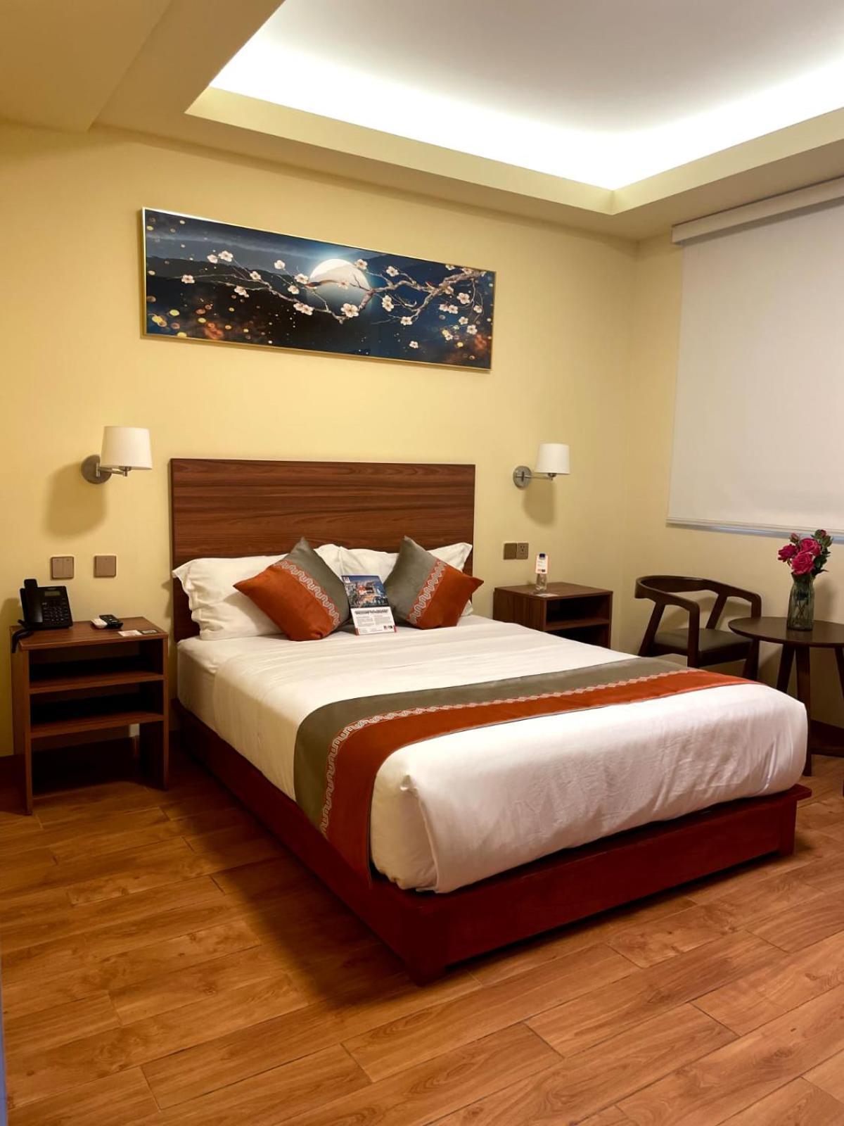 Sm Hotel Plus Lima Bagian luar foto