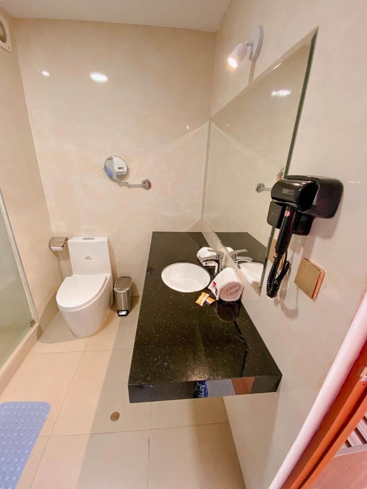 Sm Hotel Plus Lima Bagian luar foto