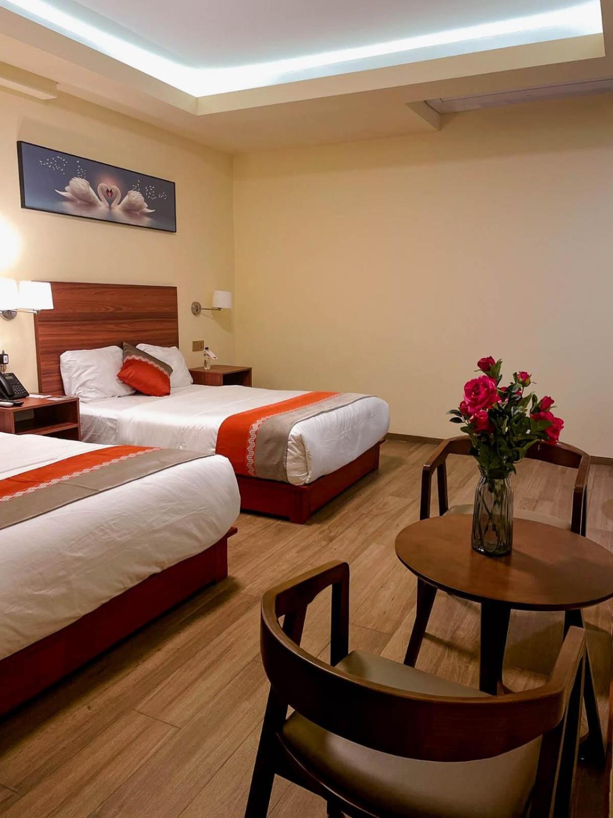 Sm Hotel Plus Lima Bagian luar foto